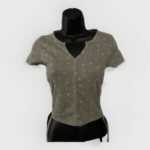 Faded Rose Women’s Small Pale Green Henley Short Sleeve Ribbed Top Ruched Sides